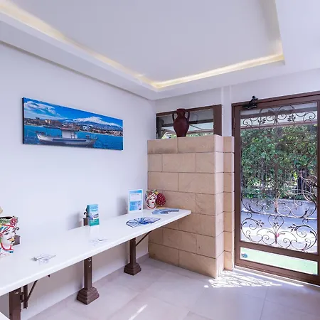 Гостевой дом Iris Джардини-Наксос