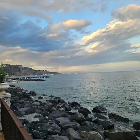 Гостевой дом Iris Джардини-Наксос